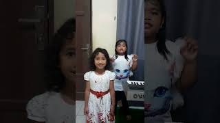 Baby G main keyboard pertama kali. Burung Pipit yang Kecil. Vokal: Selly dan Felichia