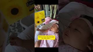 اليوم ٢١-٦٢ | إيسلا تستكشف الكتب وتستمتع بوقتها بدون حفاضات 🖤🤍❤️💛 screenshot 1