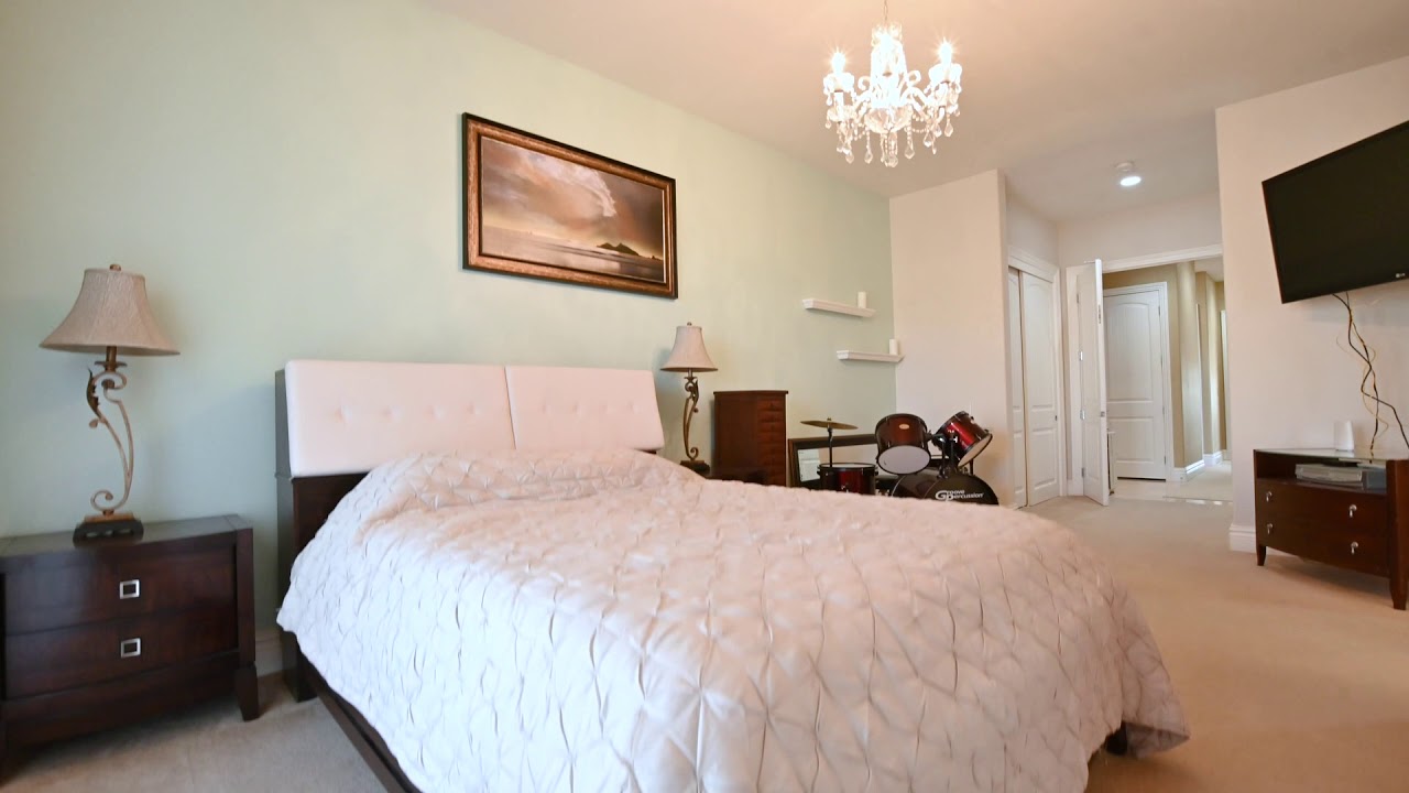 Mountain Views! Realty One Group, License S.0190348 www