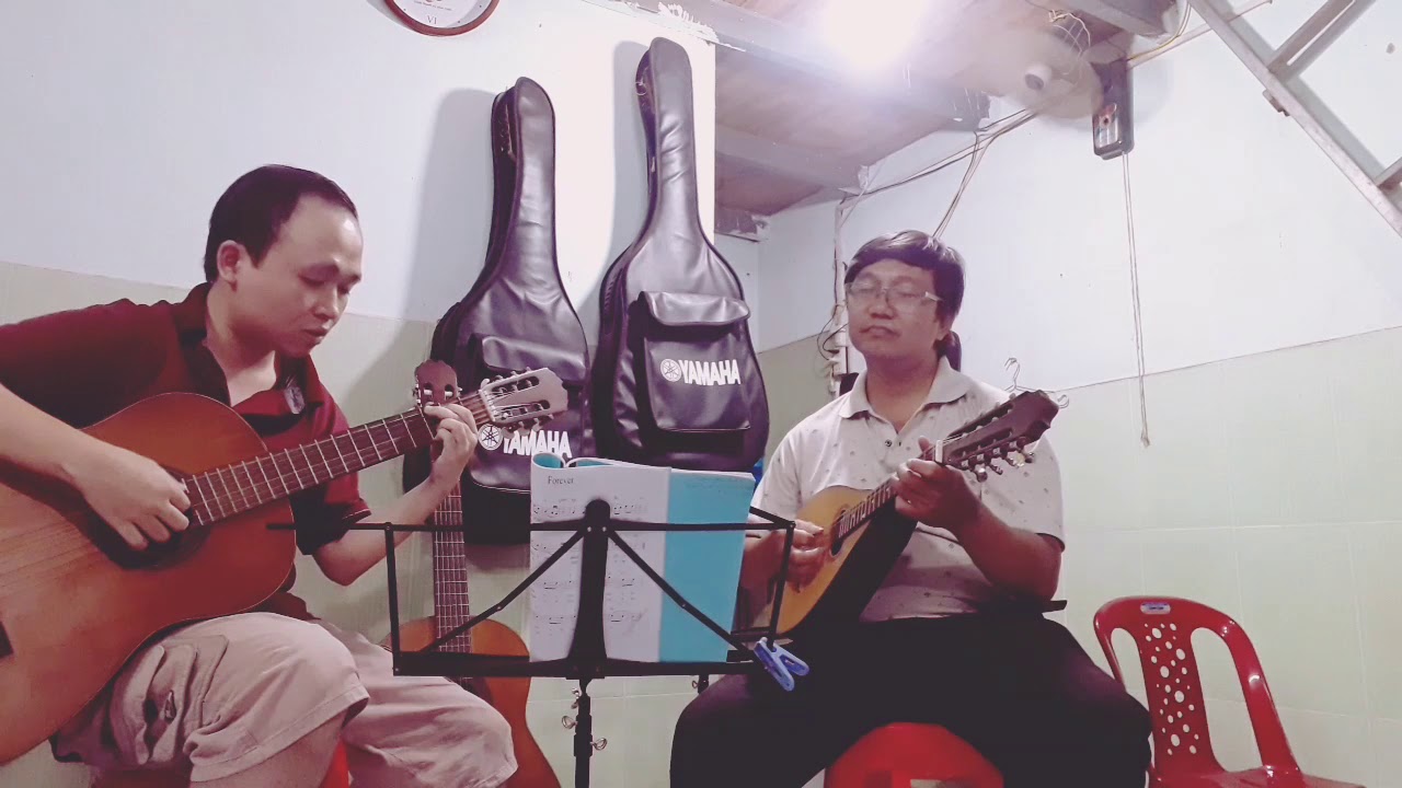 BÀI HỌC ĐẦU TIÊN -Mandolin by Quốc Khánh - youtube