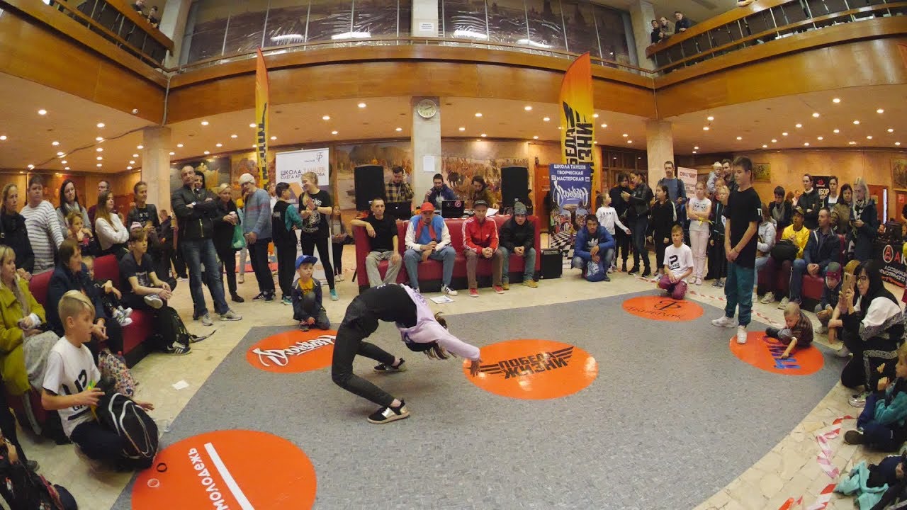 четвертьфинал bgirl Dori vs bboy Kesl - 1x1 breakdance - Победа Жизни 2019