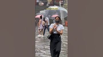 Tersambar petir saat pakai payung