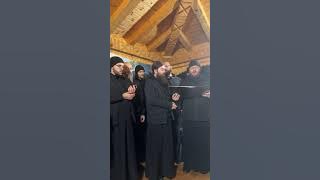 Călugării care au cutremurat internetul cu acest colind divin!