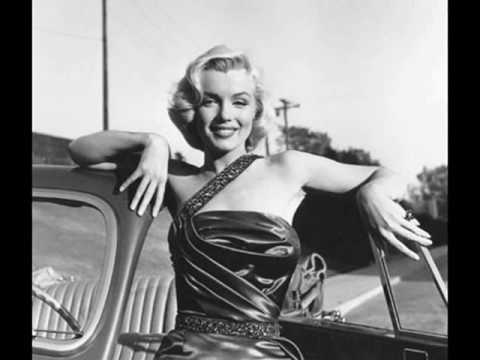 Videó: A Los Angeles-re Javasolt Sky Trees Torony A Redwoods és A Marilyn Monroe Jelzéseit Veszi át