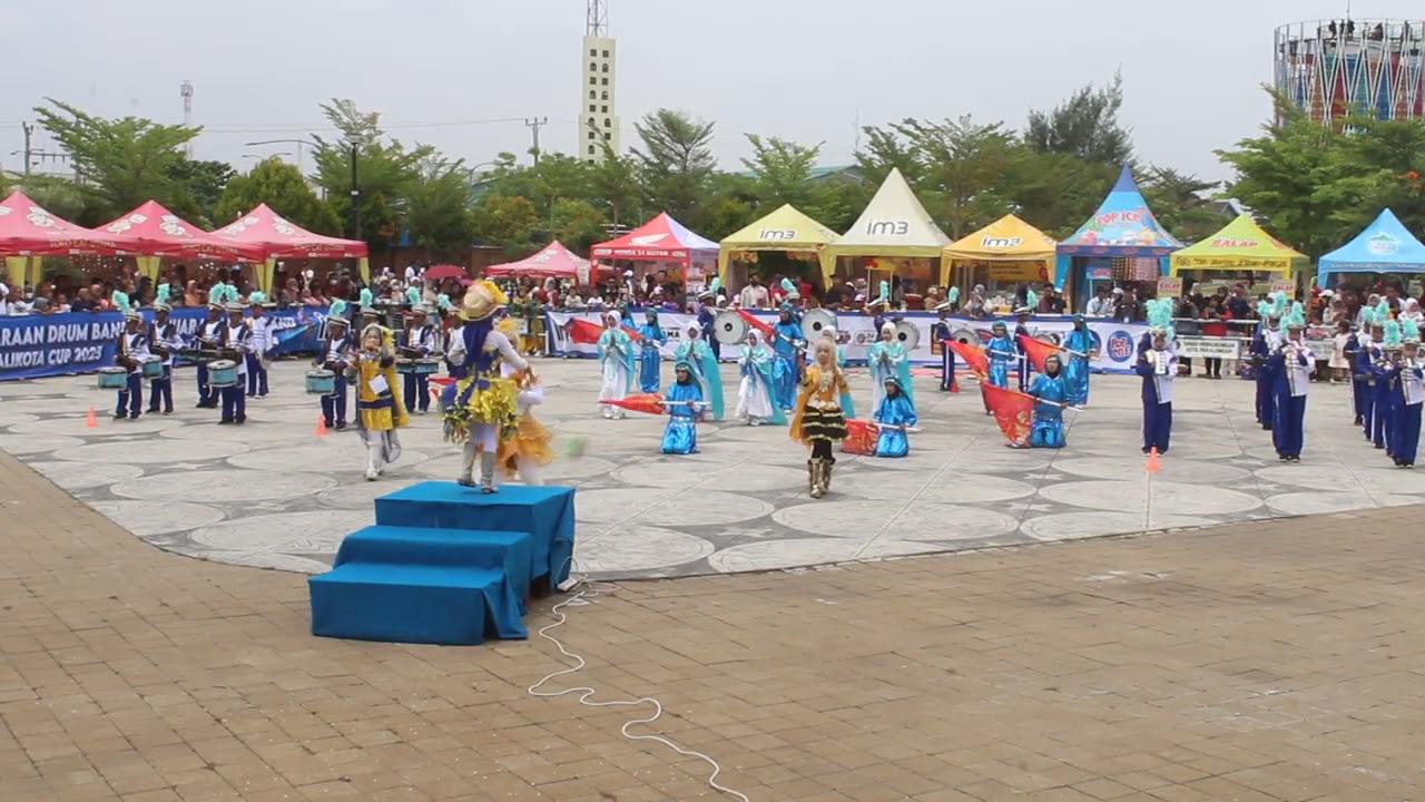 Penampilan Drumband MI Salafiyah Gapuro