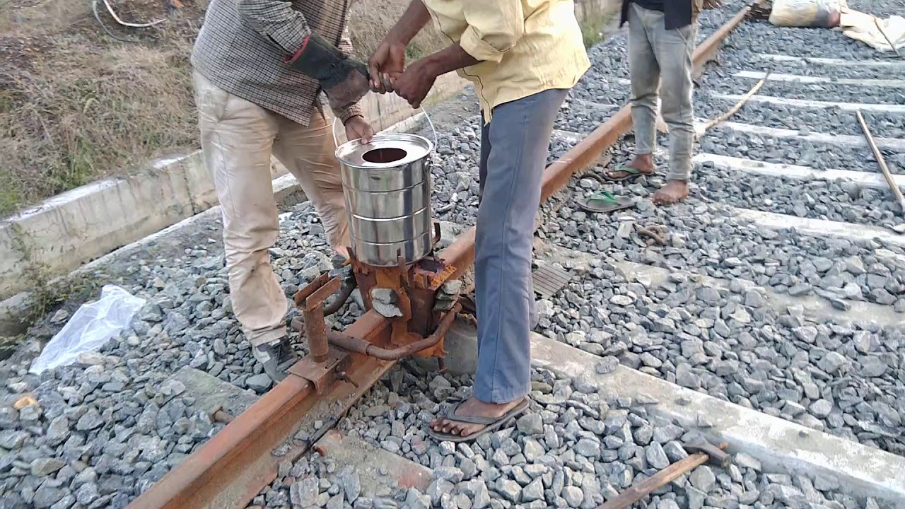 AT WELDING in 60 Kg Rail with Single shot crucible YouTube