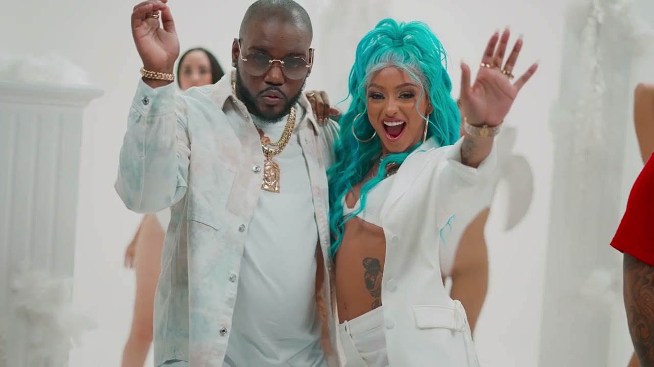 Ceky Viciny, La Perversa, El Cherry Scom - Hablamo En El Cielo (Video Oficial)