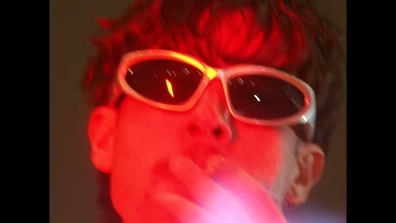 Regardez Dugong Jr - Changes (Official Visualiser) sur YouTube Regardez Dugong Jr - Changes (Official Visualiser) sur YouTube