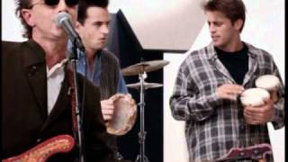 Video voorbeeld van "Friends theme song with full cast"