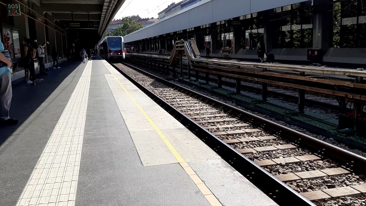 U-Bahn Linie U6 Typ T1 Thaliastraße in Wien