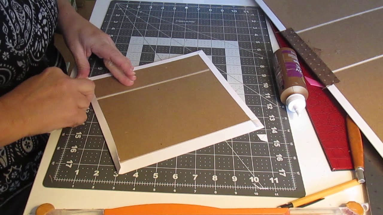 Tuto Express | Comment Ajouter un Rabat-Fermoir en Cartonnette (2e tranche) | Scrapbooking