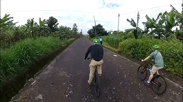 travel Rwanda on two wheels