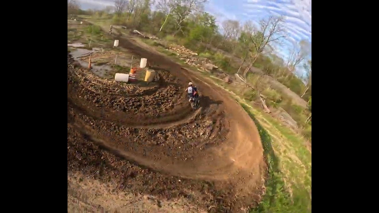 A lap around Smith Road Raceway from an FPV Drone