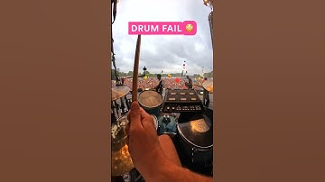 Thumbnail of Drum Fail 😳 - vor 30.000 Zuschauern Becken verloren #shorts