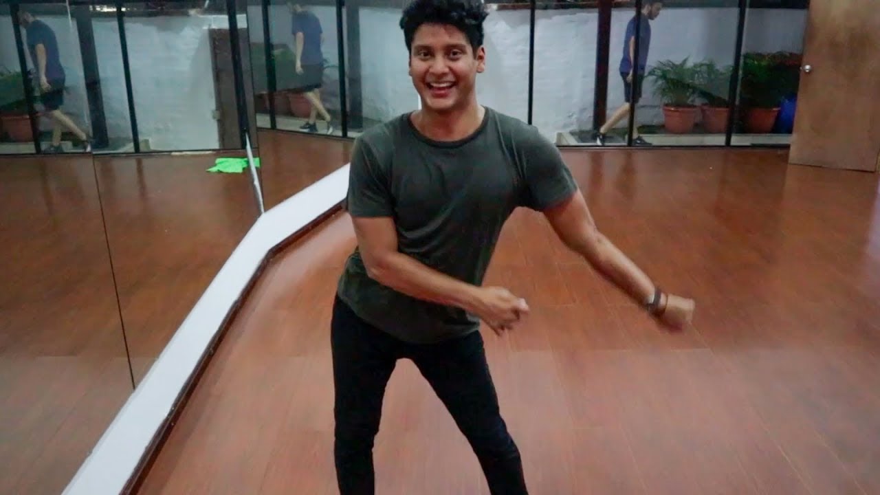 Intentando bailes de Fortnite a medio ensayo de Jesuscribe