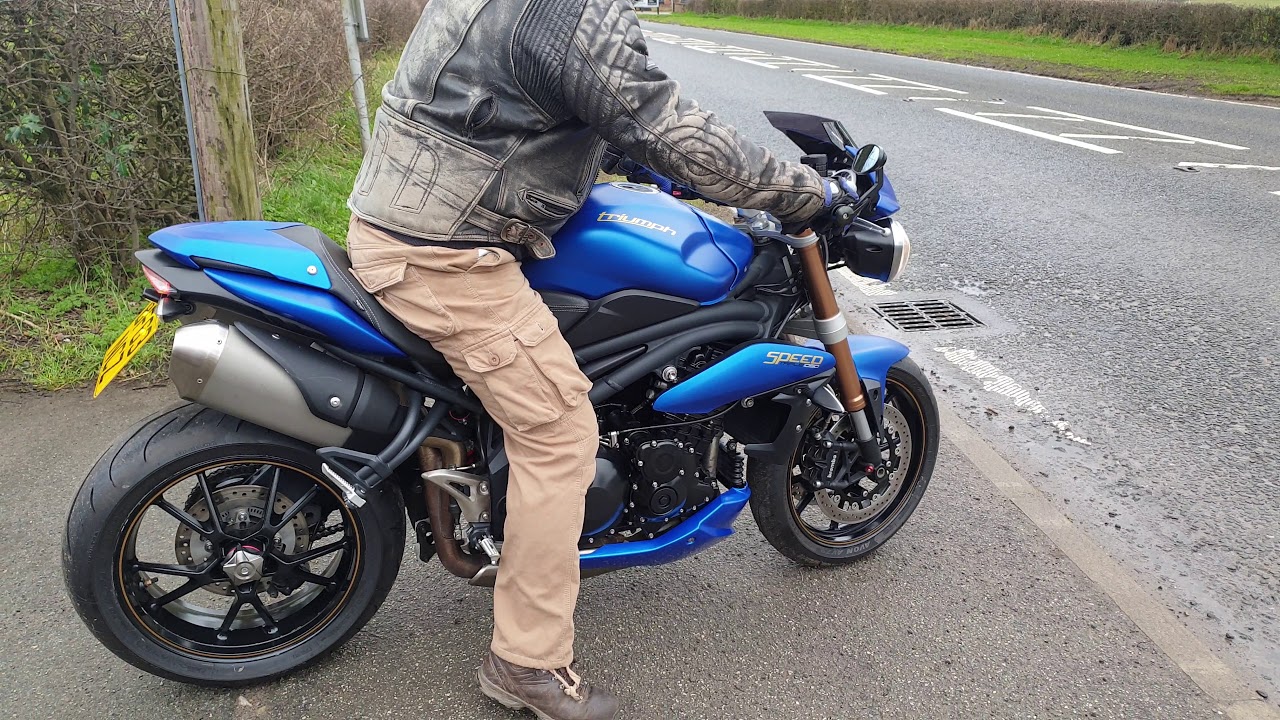 2013 TRIUMPH 1050 SPEED TRIPLE ABS MODEL IN MATT CASPIAN BLUE TEST