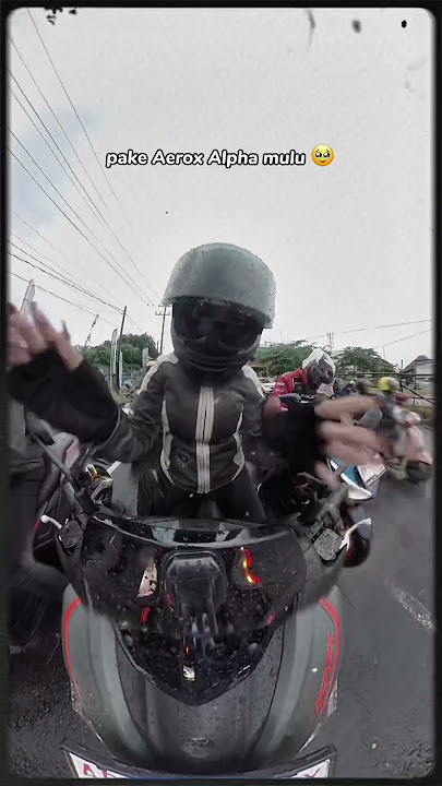 It's true that Luna is a girl because she's so sulky👉🏻👈🏻 #silvadmy #ladybiker #motovlog