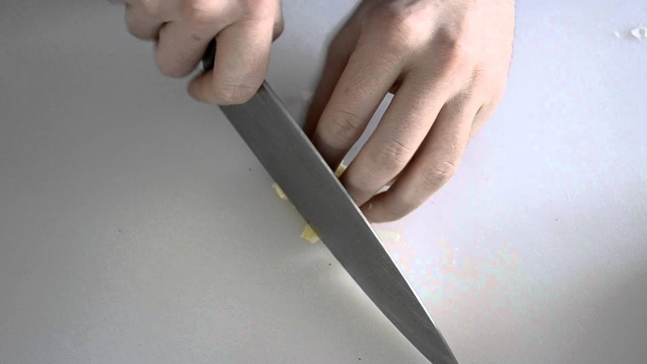 How to Finely Chop Garlic YouTube