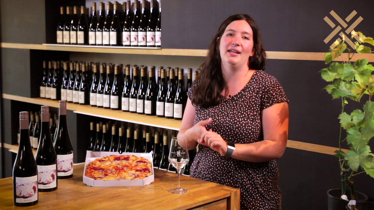 Welcher Wein passt zu Pizza und Pasta? Rotweincuvée DONAR passt zu Pizza und Pasta.