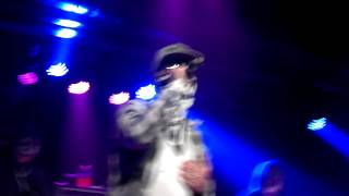 Hollywood Undead - Undead (Front Row)