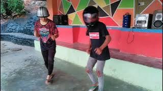 Goyang holiday(via vallen)