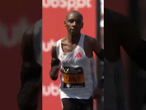 Sabastian Sawe DOMINATES The Field at 2025 London Marathon #londonmarathon