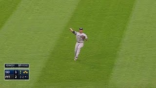 SD@PIT: Cabrera makes nice catch, starts double play