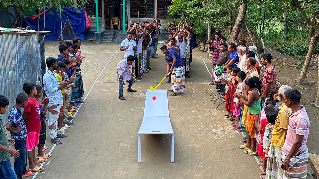 গলফ শটের কঠিন চ্যালেঞ্জ। আজব খেলায় টানটান উত্তেজনা দেখে গ্রামবাসী কিভাবে উল্লাসে মেতে উঠলো দেখুন ?