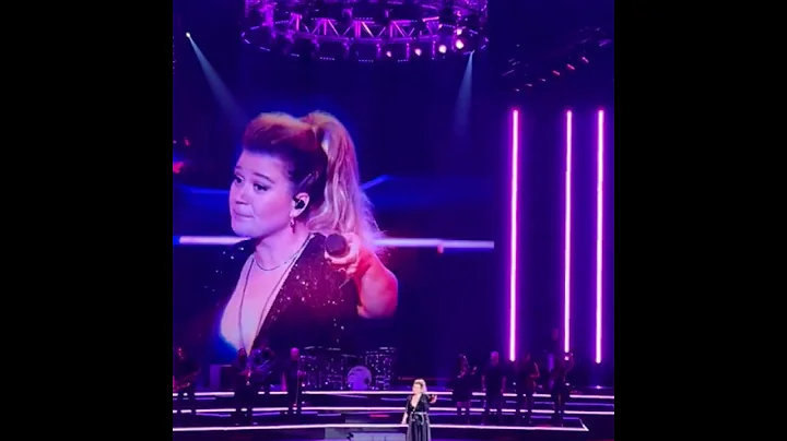 2023 Kelly Clarkson  - Heartbeat Song LIVE @ BAKKT THEATER, LAS VEGAS, NV