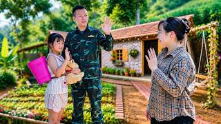 Mr. Trieu Tu is delighted to receive such care and attention from the young teacher.