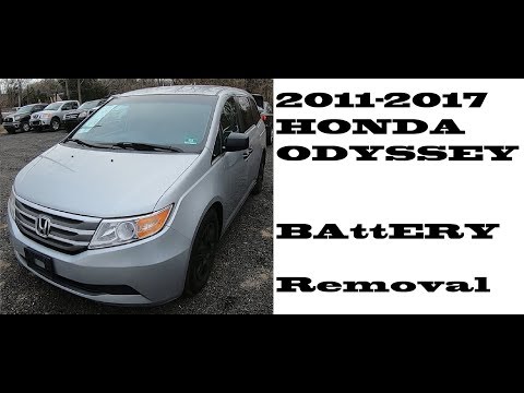 How to change replace Battery in Honda Odyssey 2011-2017