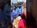 Wow! Prez. Mahama buying corn 🌽 on the roadside 🇬🇭✌️❤️JDM 4ever