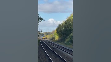 Class 800 flys past Keynsham #train #railway