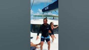 🌊💥 Out of nowhere... #catamaran #oceanwonder #watersplash