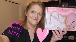 Eyescream Beauty Box for December!