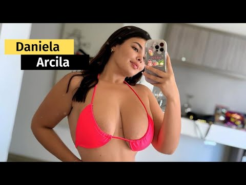 Daniela Arcila - Curvy Model Plus Size Fashion | Bio, wiki, age