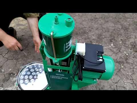 Доильный аппарат "Молочная ферма",сборка.Первая дойка аппаратом. - YouTube
