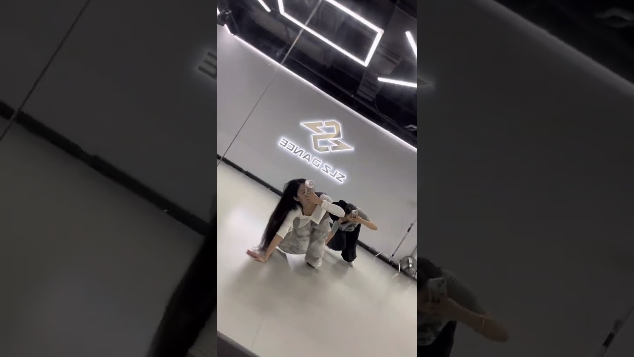 Loneliness-Loni🔥🔥🔥🔥