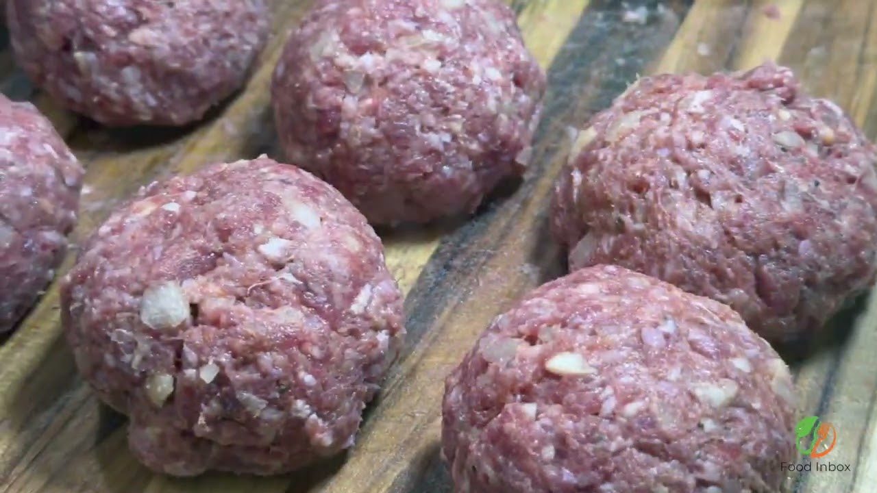 Unique Seasoned Smashed Beef Burger Recipe | Hamburger Perfection Unveiled  🍔🔥