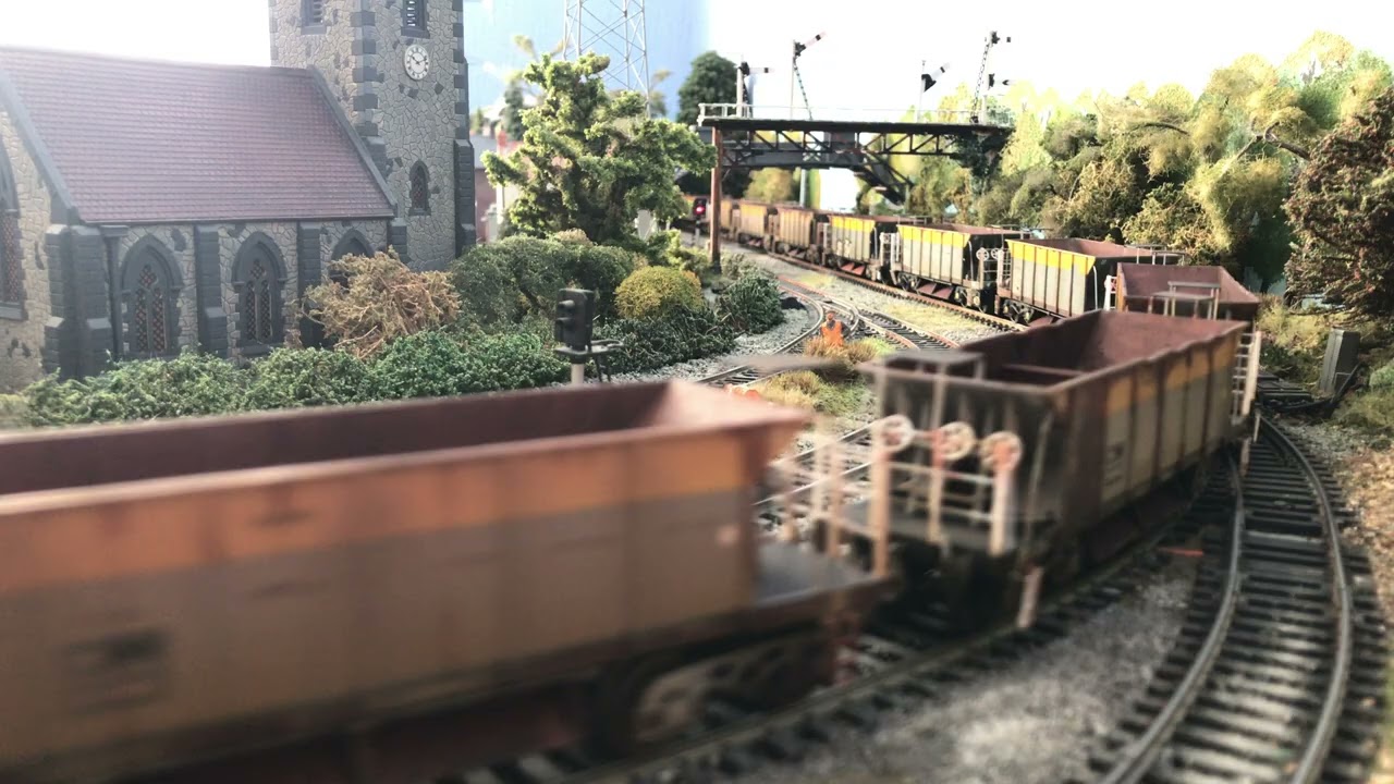 Railfreight gen 37104 working fer few dutch livery seacows