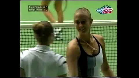 Mary Pierce/Martina Hingis vs Lisa Raymond/Rennae ...