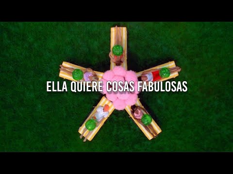 Watch the video for Fabulous en español
