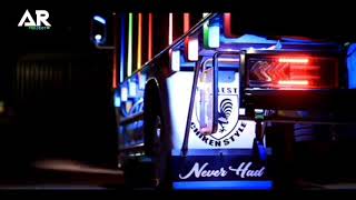 Mentahan truk full strobo malam hari