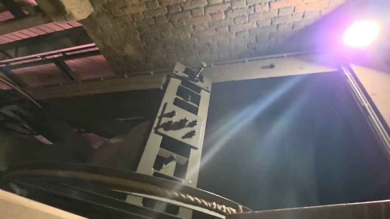 Utrecht NL kerkklokken Domtoren inluiden Advent deelgelui 