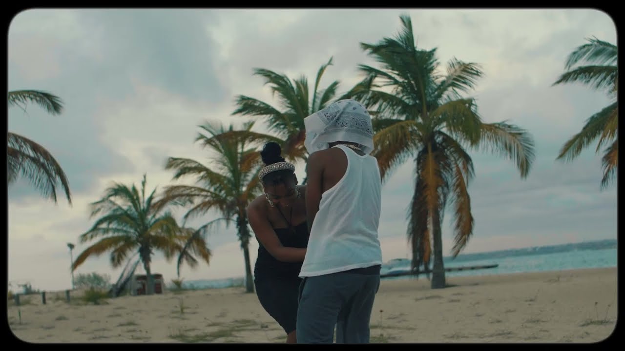 Watch HELCÍRIO - Tarzan 🌴 on YouTube Watch HELCÍRIO - Tarzan 🌴 on YouTube