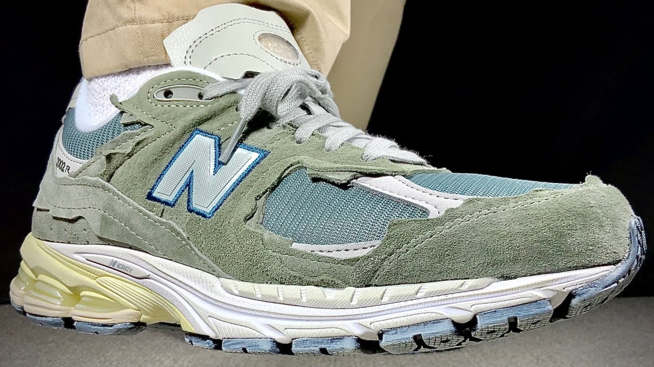 今回は素材感も大満足‼︎【スニーカーレビュー】NEW BALANCE M2002RDD