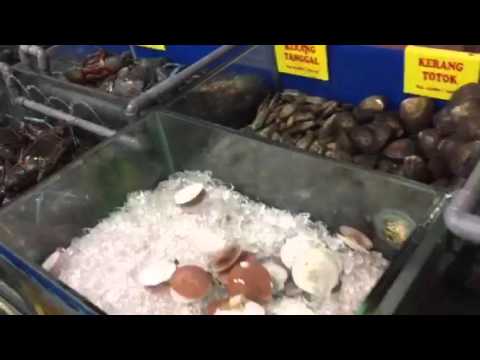 The best seafood restaurant in Jakarta - YouTube