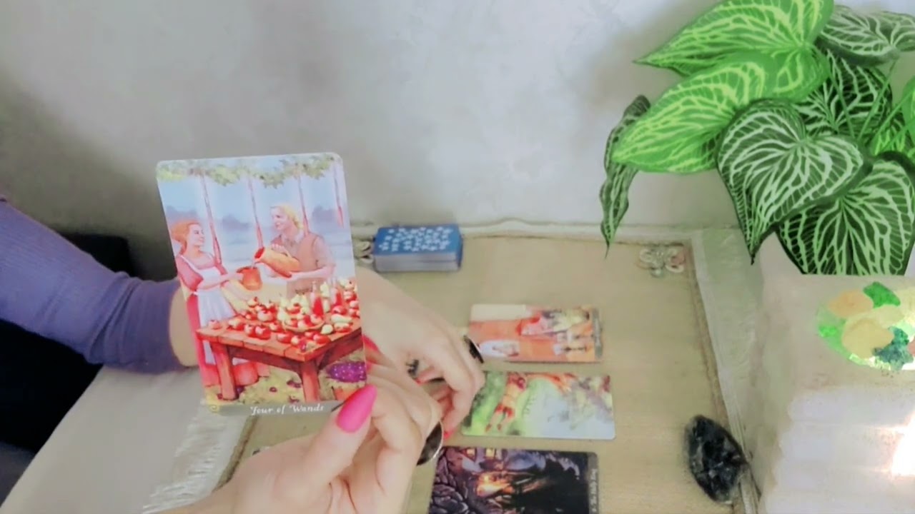 كيف يرى علاقته بك مقارنه مع الطرف الثالث و المشاعر/مصير العلاقه وهل سيخرج الطرف الثالث؟ #تاروت