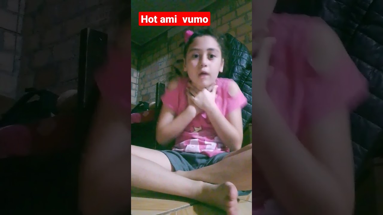 kk minha amiga tá vomitando e quando eu vejo alguém vomitar o vômito kk