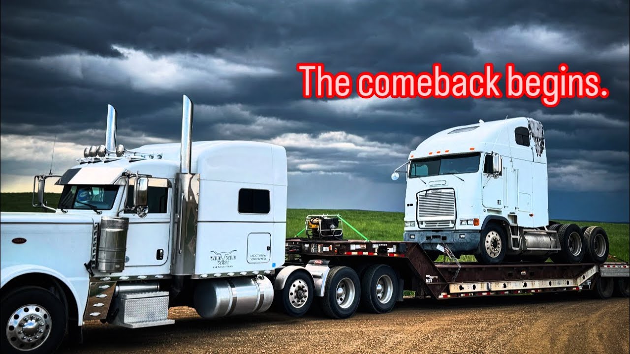 A Peterbilt & Freightliner play together.. - YouTube